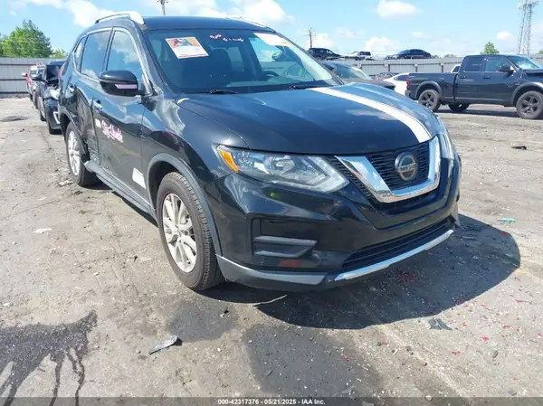 5N1AT2MT5JC818184 2018 NISSAN ROGUE - Image 1