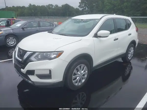 5N1AT2MT5JC828942 2018 NISSAN ROGUE - Image 2