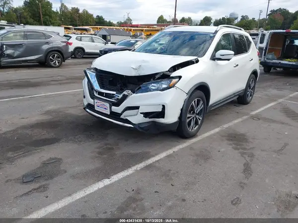 5N1AT2MT5JC830822 2018 NISSAN ROGUE - Image 2