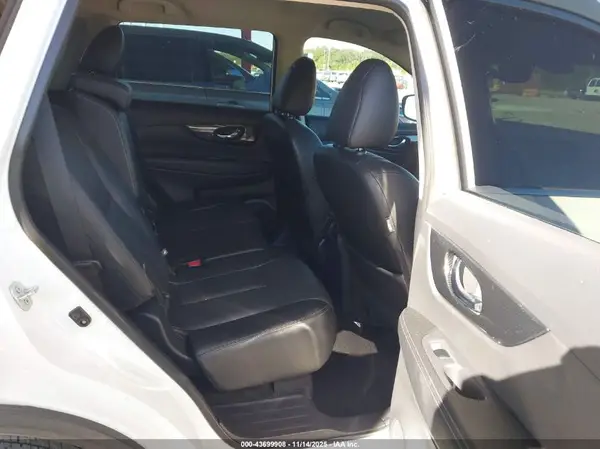 5N1AT2MT5JC847684 2018 NISSAN ROGUE - Image 8