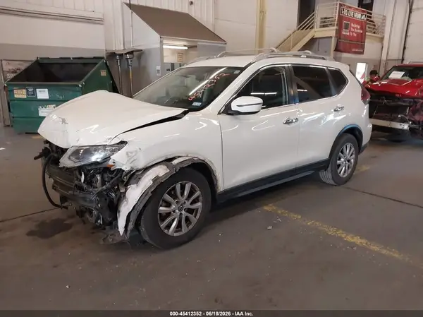 5N1AT2MT5KC703439 2019 NISSAN ROGUE - Image 2