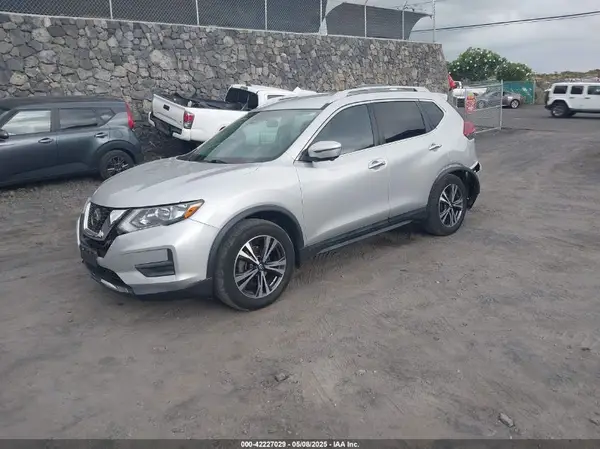 5N1AT2MT5KC707913 2019 NISSAN ROGUE - Image 2