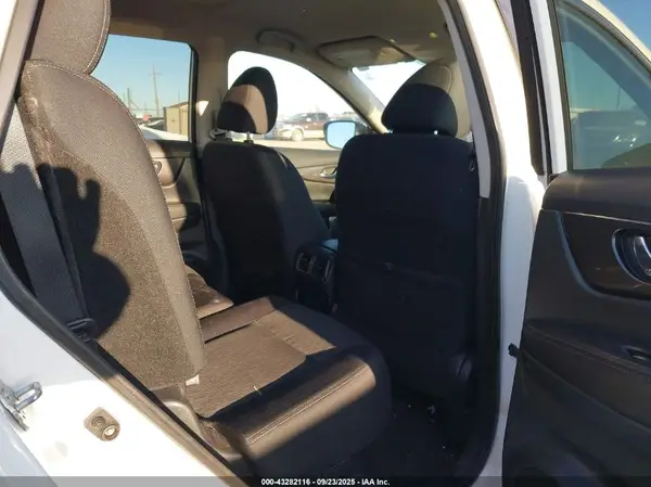 5N1AT2MT5KC709659 2019 NISSAN ROGUE - Image 8