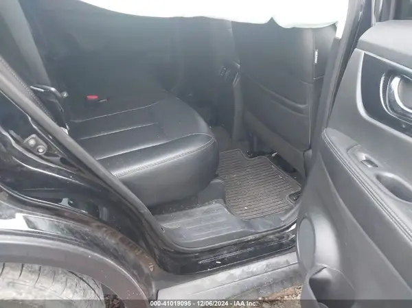 5N1AT2MT5KC733377 2019 NISSAN ROGUE - Image 8