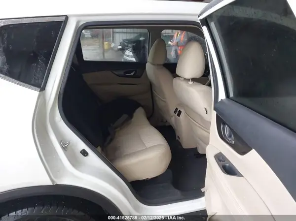5N1AT2MT5KC767027 2019 NISSAN ROGUE - Image 8