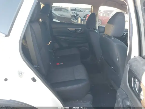 5N1AT2MT5KC775869 2019 NISSAN ROGUE - Image 8