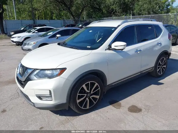 5N1AT2MT5KC793367 2019 NISSAN ROGUE - Image 2