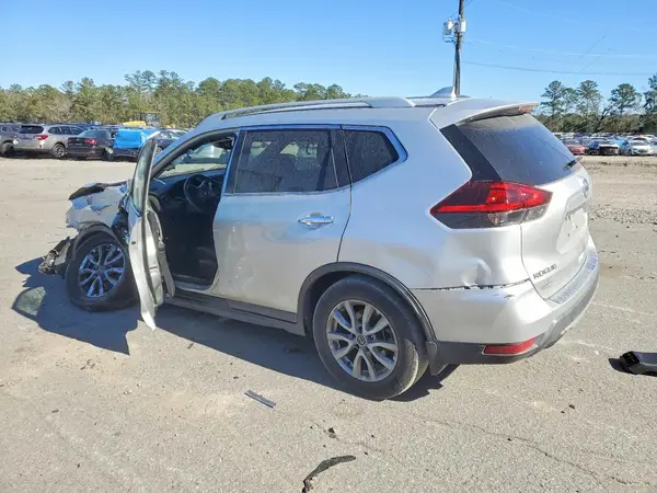 5N1AT2MT5KC800382 2019 NISSAN ROGUE - Image 2