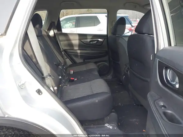 5N1AT2MT5KC825959 2019 NISSAN ROGUE - Image 8