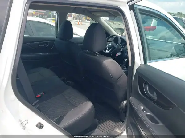 5N1AT2MT5KC838517 2019 NISSAN ROGUE - Image 8
