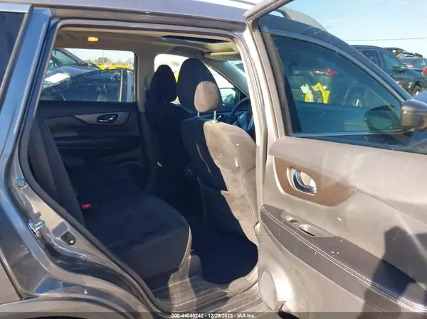 5N1AT2MT6GC735856 2016 NISSAN ROGUE - Image 8