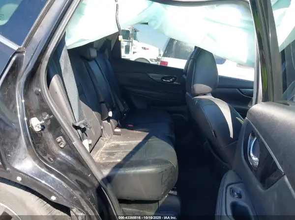 5N1AT2MT6GC772695 2016 NISSAN ROGUE - Image 8