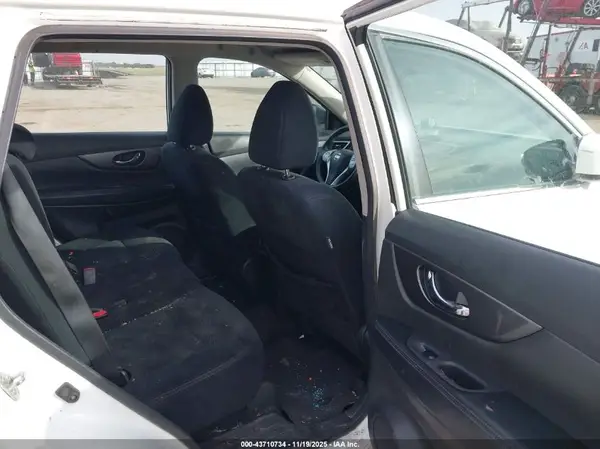 5N1AT2MT6GC815996 2016 NISSAN ROGUE - Image 8