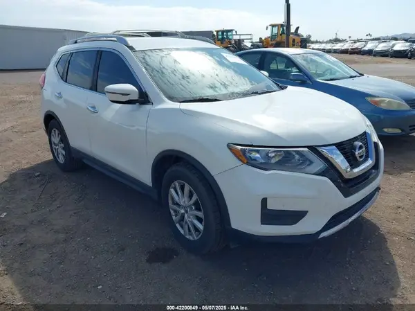 5N1AT2MT6HC740945 2017 NISSAN ROGUE - Image 1