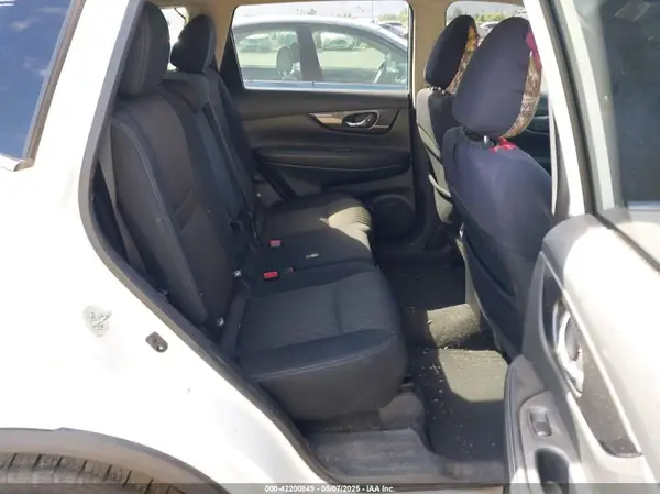 5N1AT2MT6HC740945 2017 NISSAN ROGUE - Image 8