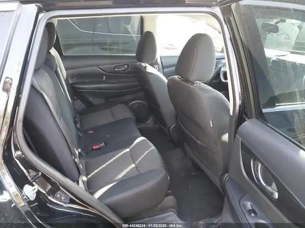 5N1AT2MT6HC757860 2017 NISSAN ROGUE - Image 8