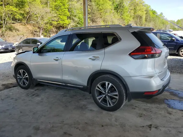 5N1AT2MT6HC757924 2017 NISSAN ROGUE - Image 2