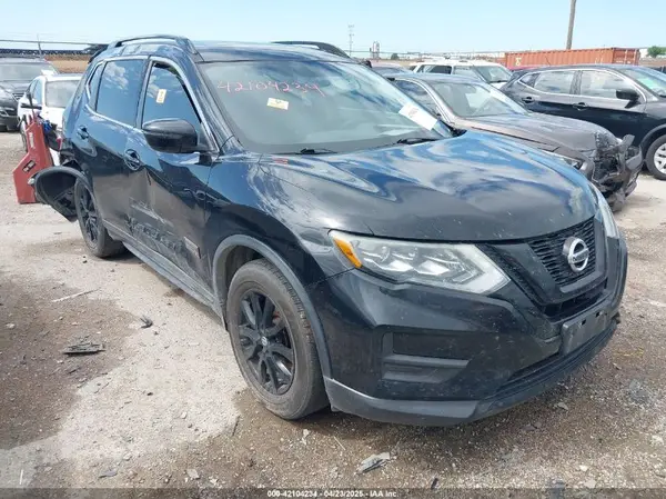5N1AT2MT6HC768762 2017 NISSAN ROGUE - Image 1