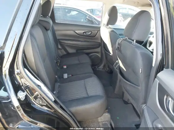5N1AT2MT6HC769586 2017 NISSAN ROGUE - Image 8