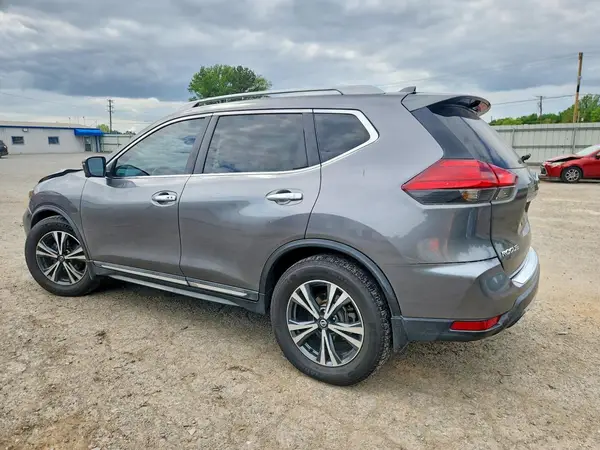 5N1AT2MT6HC779972 2017 NISSAN ROGUE - Image 2