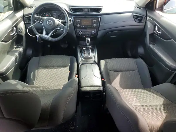 5N1AT2MT6HC800447 2017 NISSAN ROGUE - Image 8