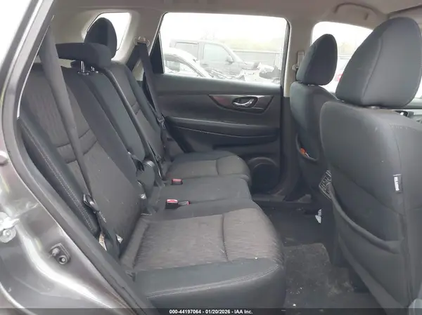 5N1AT2MT6HC801310 2017 NISSAN ROGUE - Image 8