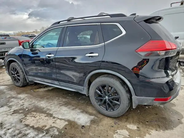 5N1AT2MT6HC805180 2017 NISSAN ROGUE - Image 2