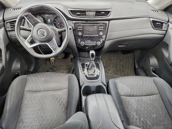 5N1AT2MT6HC805180 2017 NISSAN ROGUE - Image 8