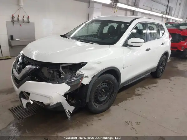 5N1AT2MT6HC806927 2017 NISSAN ROGUE - Image 2