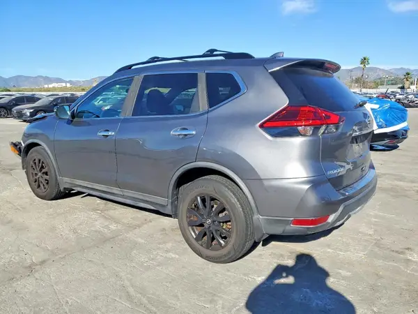 5N1AT2MT6HC808581 2017 NISSAN ROGUE - Image 2