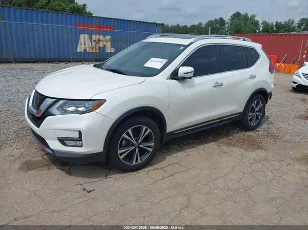 5N1AT2MT6HC810184 2017 NISSAN ROGUE - Image 2