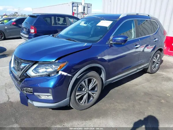 5N1AT2MT6HC810296 2017 NISSAN ROGUE - Image 2
