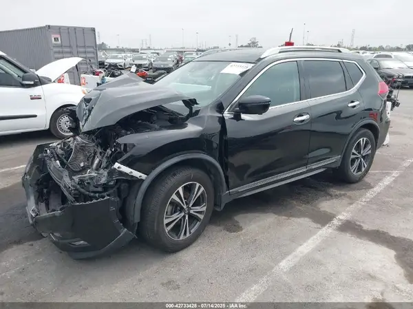 5N1AT2MT6HC812548 2017 NISSAN ROGUE - Image 2
