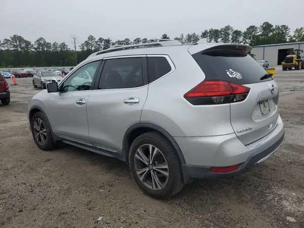 5N1AT2MT6HC825364 2017 NISSAN ROGUE - Image 2
