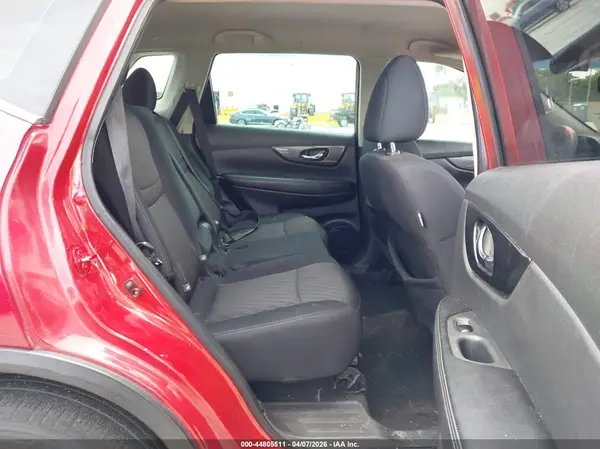 5N1AT2MT6HC835098 2017 NISSAN ROGUE - Image 8