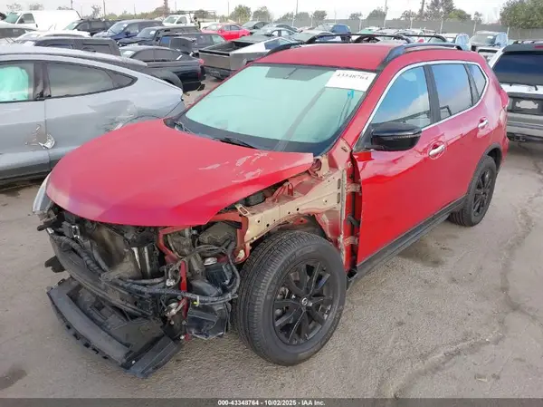 5N1AT2MT6HC864147 2017 NISSAN ROGUE - Image 2