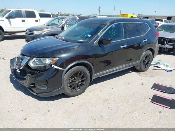 5N1AT2MT6HC864567 2017 NISSAN ROGUE - Image 2