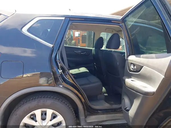 5N1AT2MT6HC867890 2017 NISSAN ROGUE - Image 8