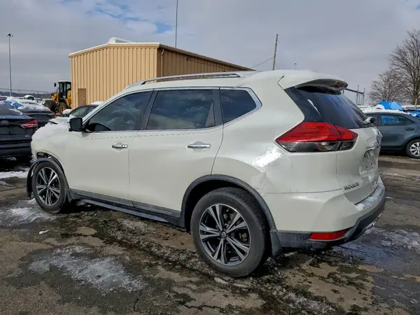 5N1AT2MT6HC870868 2017 NISSAN ROGUE - Image 2