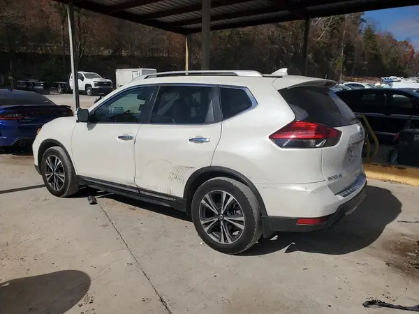 5N1AT2MT6HC873205 2017 NISSAN ROGUE - Image 2