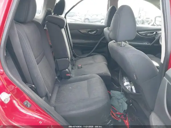 5N1AT2MT6HC876265 2017 NISSAN ROGUE - Image 8