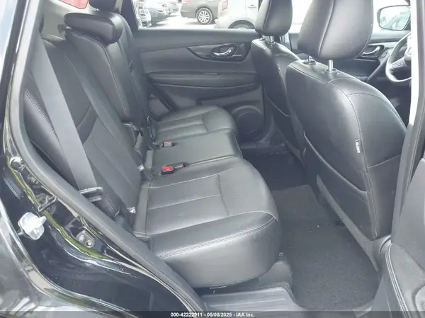 5N1AT2MT6HC876704 2017 NISSAN ROGUE - Image 8