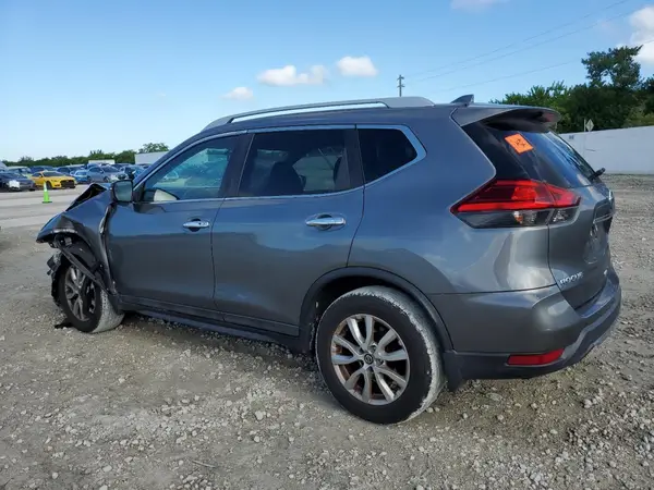 5N1AT2MT6HC880123 2017 NISSAN ROGUE - Image 2