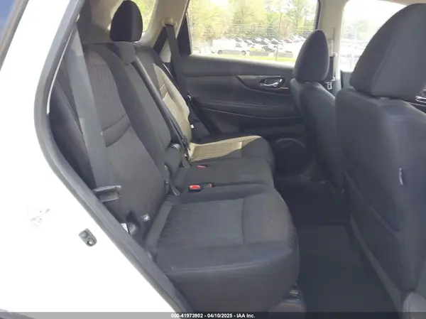 5N1AT2MT6HC883345 2017 NISSAN ROGUE - Image 8