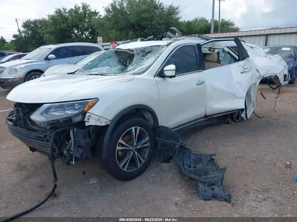 5N1AT2MT6HC884785 2017 NISSAN ROGUE - Image 2