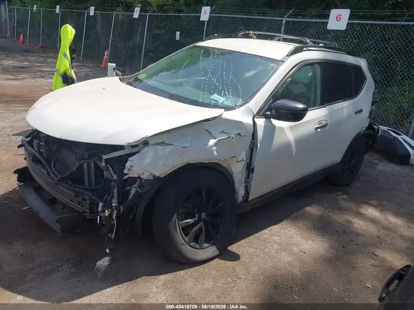 5N1AT2MT6HC886178 2017 NISSAN ROGUE - Image 2