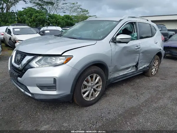 5N1AT2MT6JC702623 2018 NISSAN ROGUE - Image 2