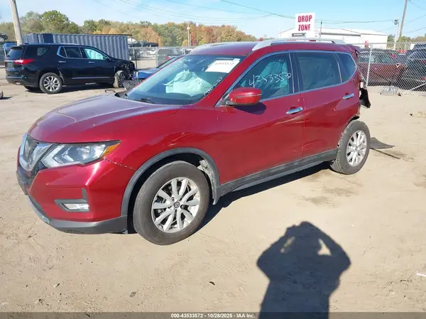 5N1AT2MT6JC708065 2018 NISSAN ROGUE - Image 2