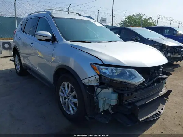 5N1AT2MT6JC711760 2018 NISSAN ROGUE - Image 1