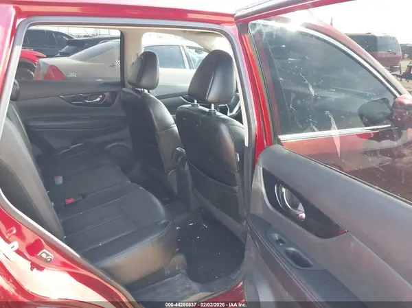 5N1AT2MT6JC717302 2018 NISSAN ROGUE - Image 8